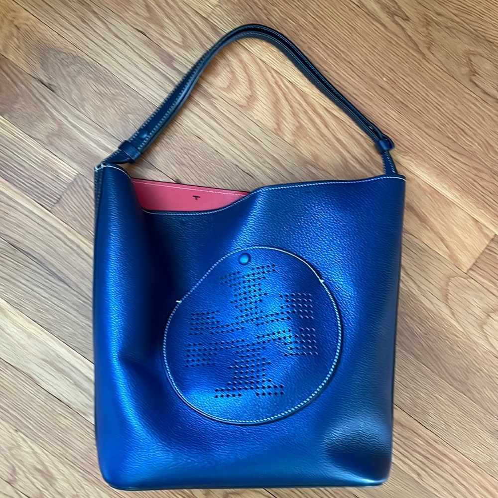 TORY BURCH BUCKET BAG
